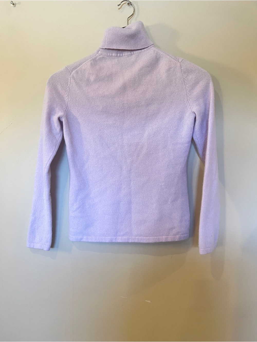 Lord & Taylor 100% Cashmere Lilac Turtleneck Sweater S - Picture 3 of 6